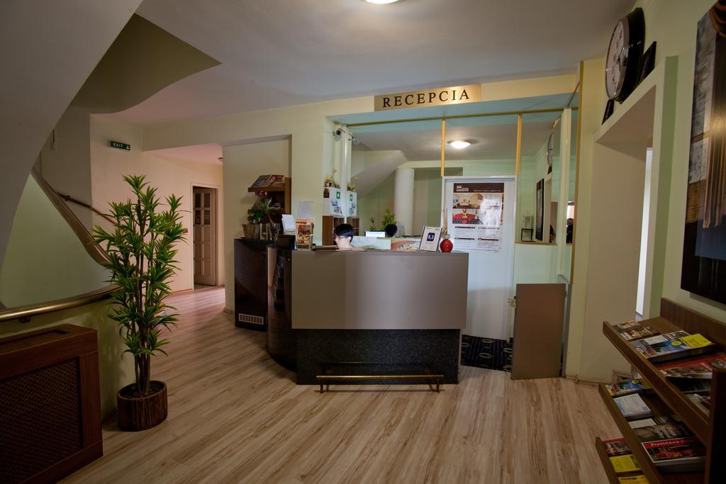Penzion Gremium Hotel Bratislava Exterior photo